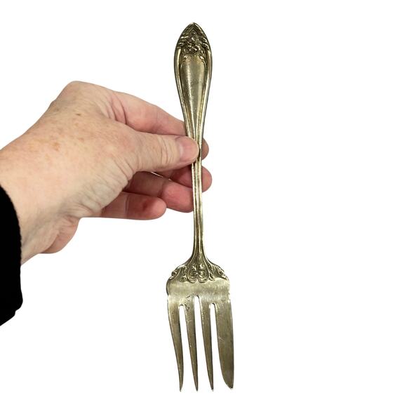 Antique Silver Cold Meat fork Greylock pattern circa 1910 by 1881 Wm Rogers - Picture 7 of 7